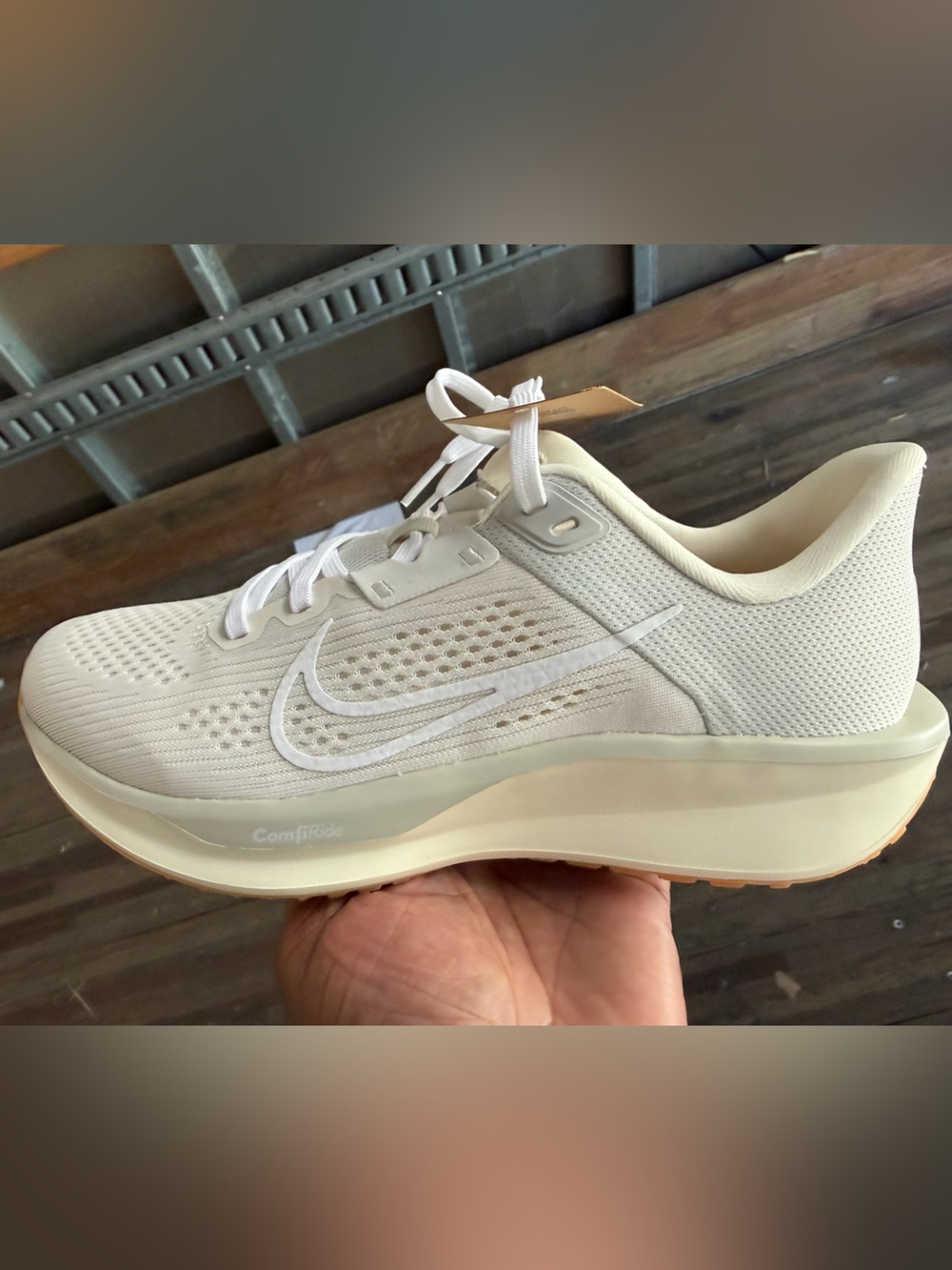 Nike woman’s - Picture 2 of 4